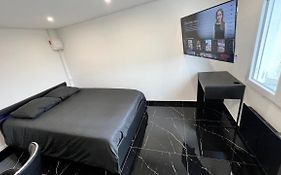 Bella Vita - Studio Tout Equipe - Tv Netflix - Centre Ville 100M- Gare 50M - Basilique 200M